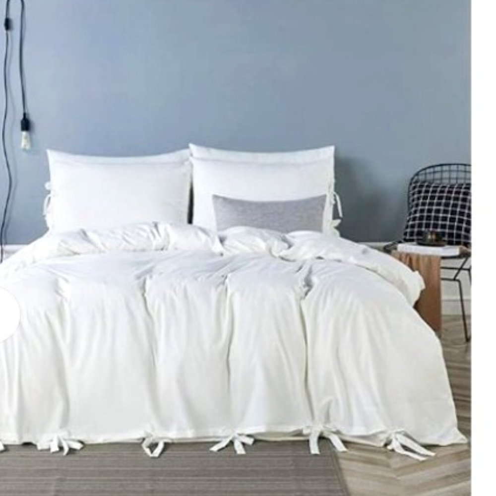 **SOLD** Butterfly Bowtie Cotton Queen Duvet + 2 Pillow Cases